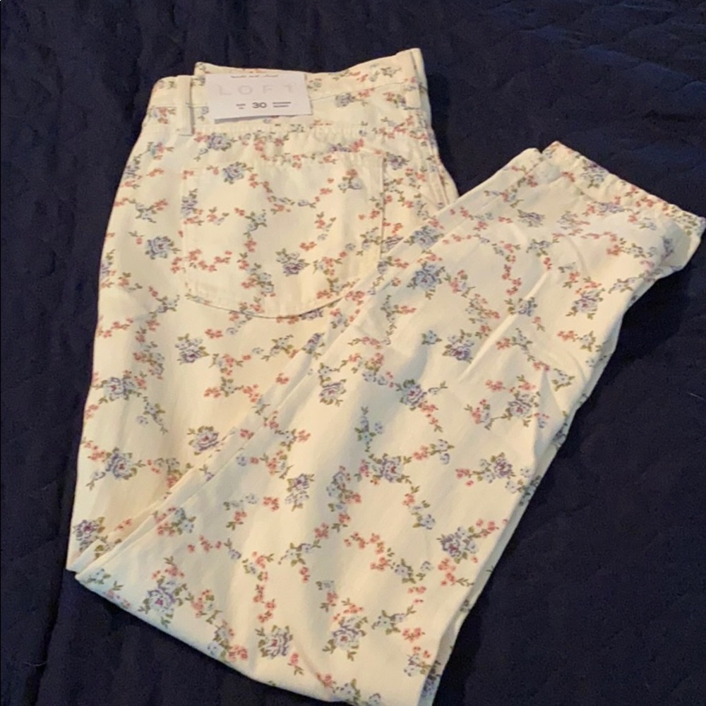 NWT * Loft floral print cream/white jeans size 10